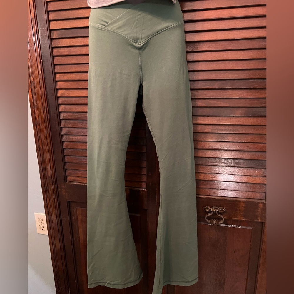 PINK green flared leggings